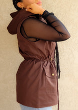 Load image into Gallery viewer, Snap Back Utility Hooded Vest In Brown